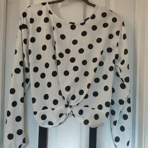 Crooped polka dot long sleeve blouse